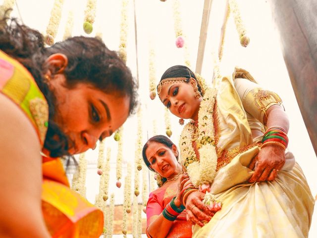 Archana and Sarang&apos;s wedding in Ahmedabad, Gujarat 12