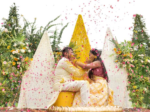 Shivalika and Arvind&apos;s wedding in Gurgaon, Delhi NCR 18