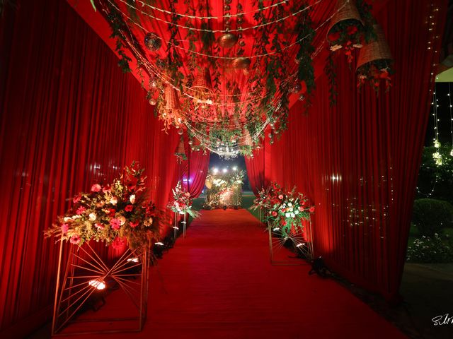 Shivalika and Arvind&apos;s wedding in Gurgaon, Delhi NCR 23