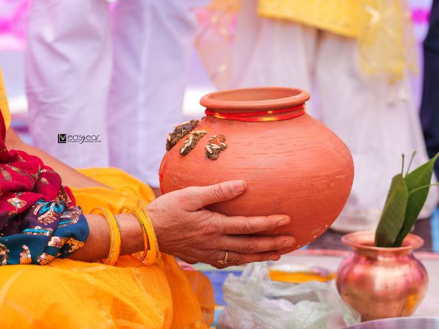 Chandan and Laxmi&apos;s wedding in Pune, Maharashtra 12