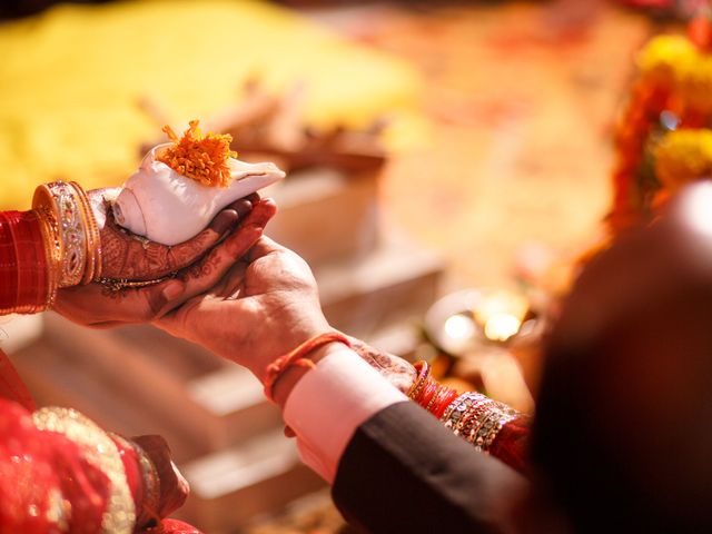 Chandan and Laxmi&apos;s wedding in Pune, Maharashtra 29