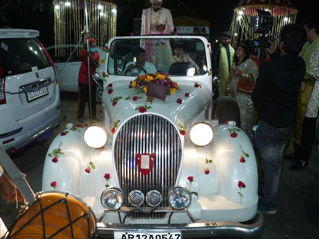 Pooja and Amurtya&apos;s wedding in Ghaziabad, Delhi NCR 16
