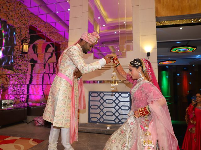 Pooja and Amurtya&apos;s wedding in Ghaziabad, Delhi NCR 21