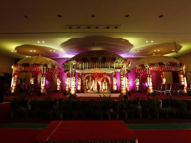 Pooja and Santosh&apos;s wedding in Hyderabad, Telangana 19