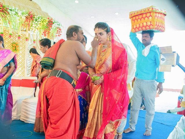 Anuroopa and Sandeep&apos;s wedding in Hyderabad, Telangana 12