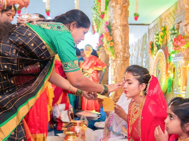 Anuroopa and Sandeep&apos;s wedding in Hyderabad, Telangana 21