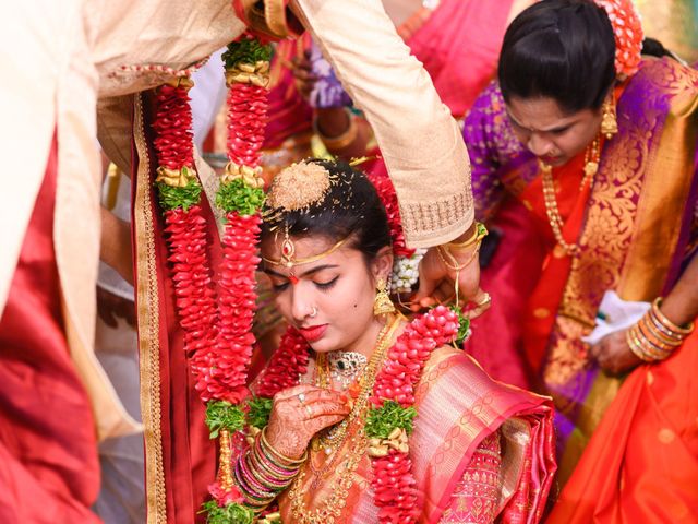 Anuroopa and Sandeep&apos;s wedding in Hyderabad, Telangana 24