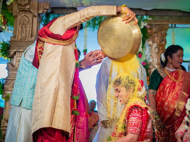 Anuroopa and Sandeep&apos;s wedding in Hyderabad, Telangana 44