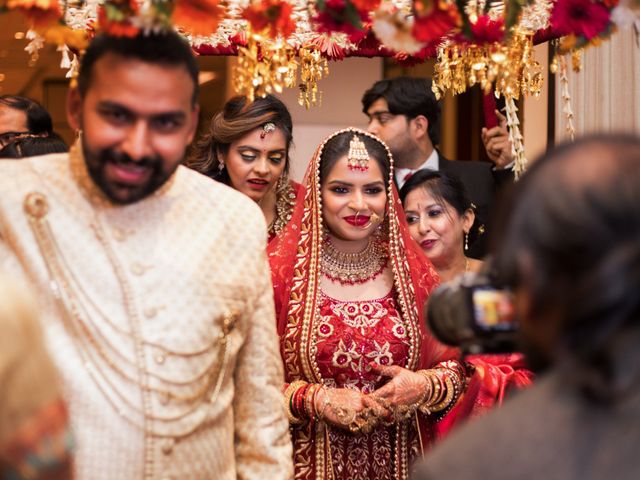 Ritu and Sandeep&apos;s wedding in Dwarka, Delhi NCR 18