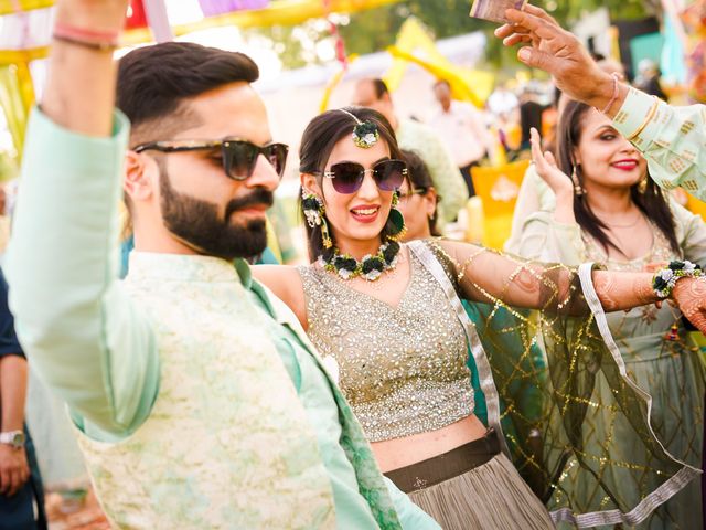 Tarun and Komal&apos;s wedding in Lucknow, Uttar Pradesh 54