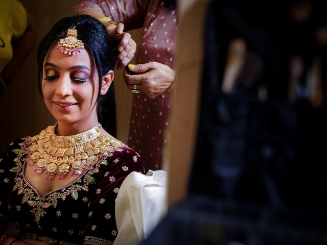 Tarun and Komal&apos;s wedding in Lucknow, Uttar Pradesh 57