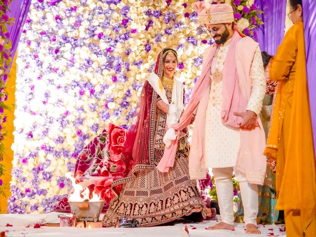 Tarun and Komal&apos;s wedding in Lucknow, Uttar Pradesh 75