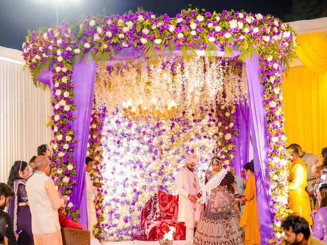 Tarun and Komal&apos;s wedding in Lucknow, Uttar Pradesh 76