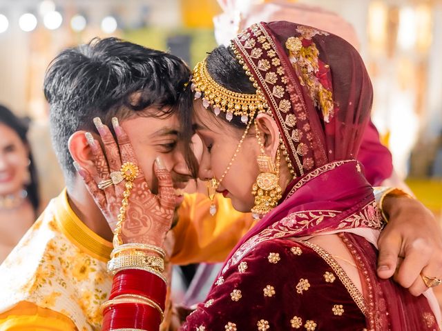 Tarun and Komal&apos;s wedding in Lucknow, Uttar Pradesh 82