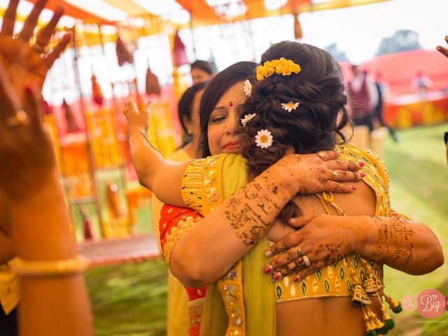 Tasya and Amit&apos;s wedding in Sehore, Madhya Pradesh 33