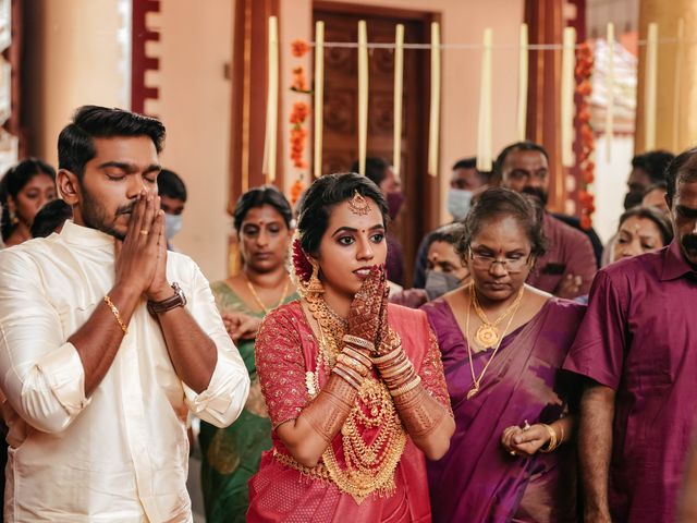 Sarath Keerthana and yswphoto&apos;s wedding in Ernakulam, Kerala 45