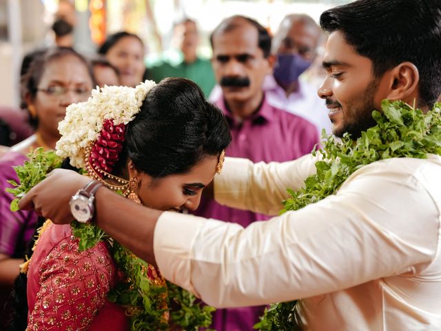 Sarath Keerthana and yswphoto&apos;s wedding in Ernakulam, Kerala 50