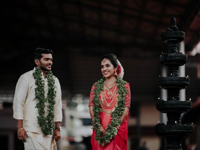 Sarath Keerthana and yswphoto&apos;s wedding in Ernakulam, Kerala 54