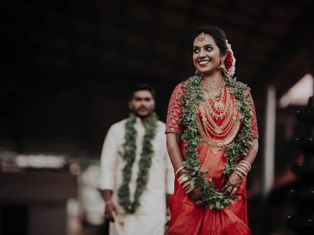 Sarath Keerthana and yswphoto&apos;s wedding in Ernakulam, Kerala 59
