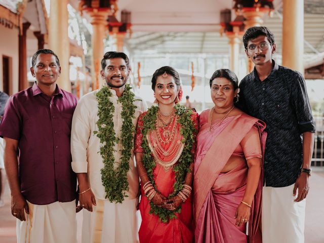 Sarath Keerthana and yswphoto&apos;s wedding in Ernakulam, Kerala 64