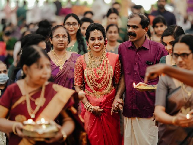 Sarath Keerthana and yswphoto&apos;s wedding in Ernakulam, Kerala 72