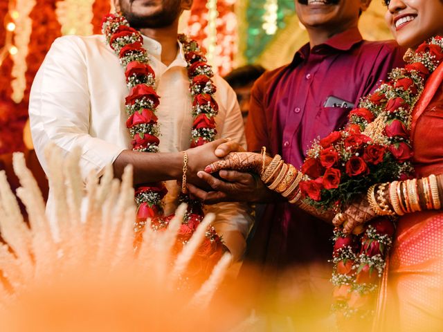 Sarath Keerthana and yswphoto&apos;s wedding in Ernakulam, Kerala 77