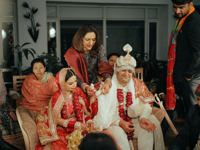 Devanshi and Deepak&apos;s wedding in Zirakpur, Chandigarh 32