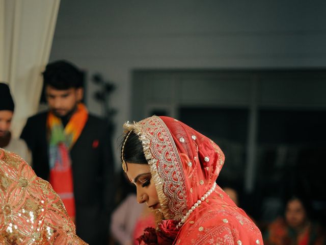 Devanshi and Deepak&apos;s wedding in Zirakpur, Chandigarh 37