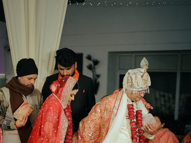 Devanshi and Deepak&apos;s wedding in Zirakpur, Chandigarh 38