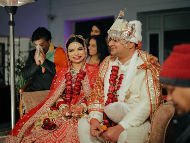 Devanshi and Deepak&apos;s wedding in Zirakpur, Chandigarh 39