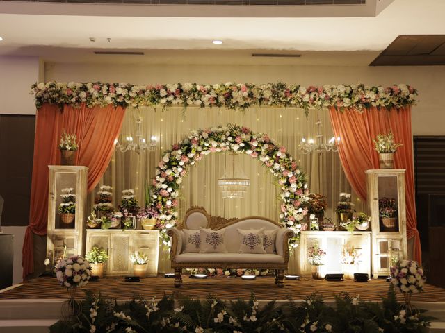 Devanshi and Deepak&apos;s wedding in Zirakpur, Chandigarh 40