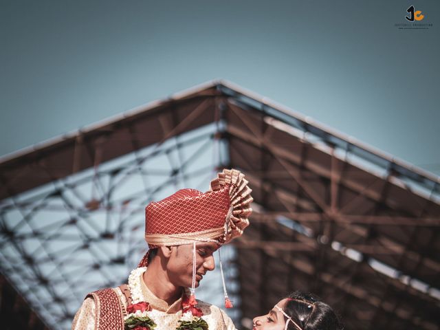 Madhuri and Jitendra&apos;s wedding in Mumbai, Maharashtra 3