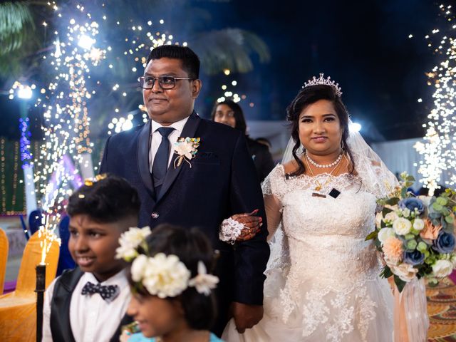 Armour and Priti&apos;s wedding in Mumbai, Maharashtra 16