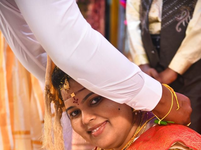 Sunitha and Surendra&apos;s wedding in Vijayawada, Andhra Pradesh 22