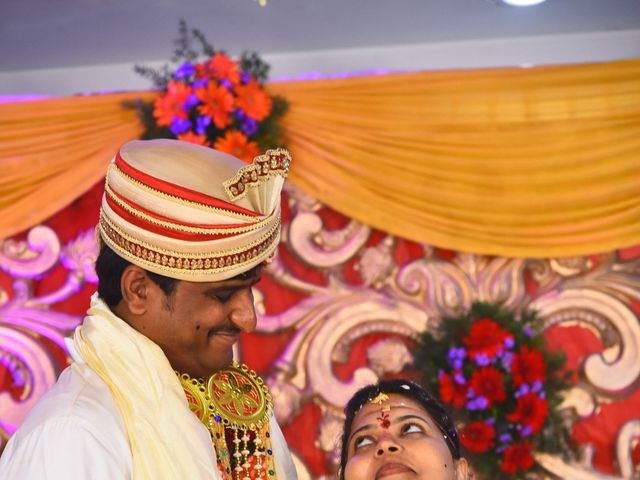 Sunitha and Surendra&apos;s wedding in Vijayawada, Andhra Pradesh 23