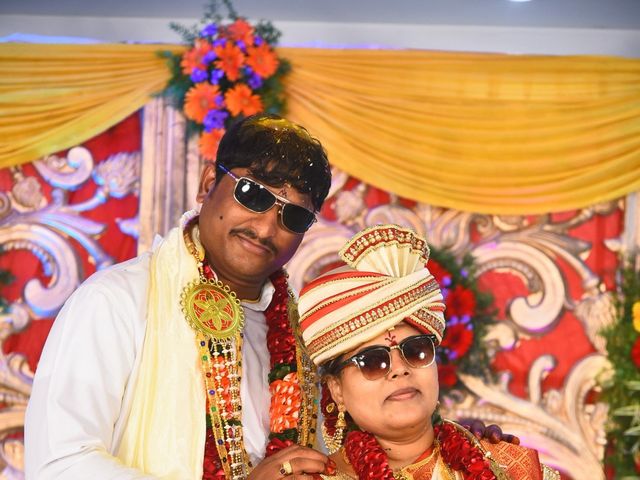 Sunitha and Surendra&apos;s wedding in Vijayawada, Andhra Pradesh 25
