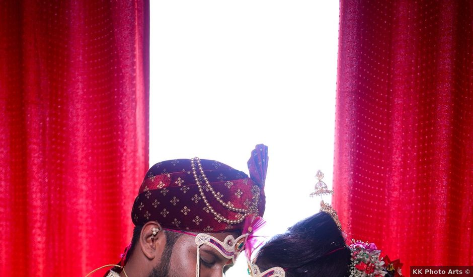 Rahul and Ashwini's wedding in Solapur, Maharashtra
