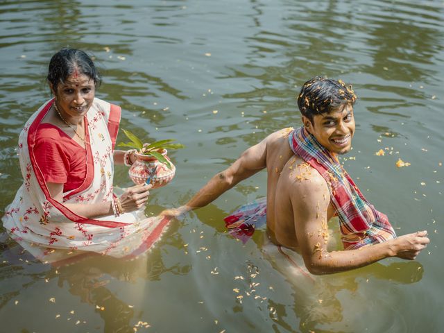 Puja and Arka&apos;s wedding in Bankura, West Bengal 8