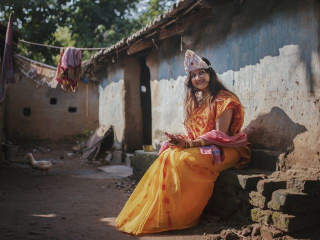 Puja and Arka&apos;s wedding in Bankura, West Bengal 18