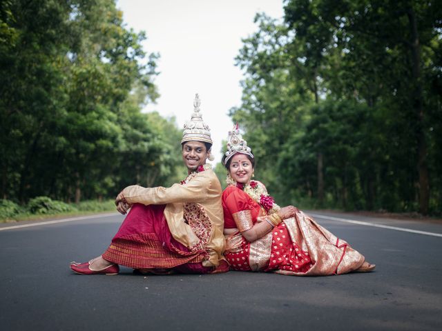 Puja and Arka&apos;s wedding in Bankura, West Bengal 29