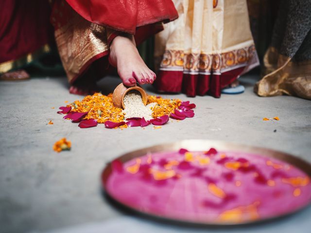 Puja and Arka&apos;s wedding in Bankura, West Bengal 31