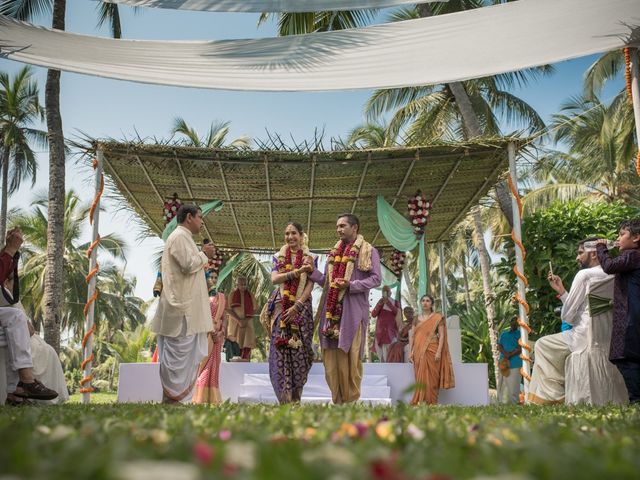 Sonia and Hrishi&apos;s wedding in Kasaragod, Kerala 39