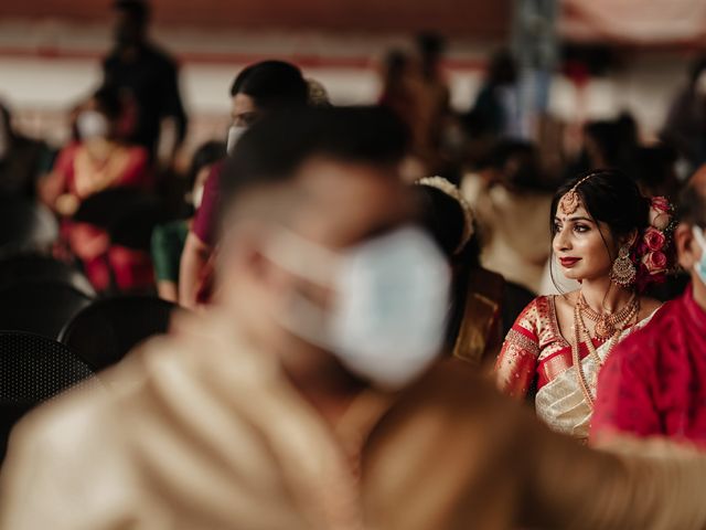 DIVYA  &amp; and KARTHIK&apos;s wedding in Ernakulam, Kerala 51