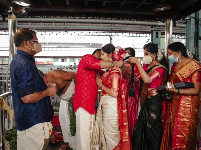 DIVYA  &amp; and KARTHIK&apos;s wedding in Ernakulam, Kerala 61