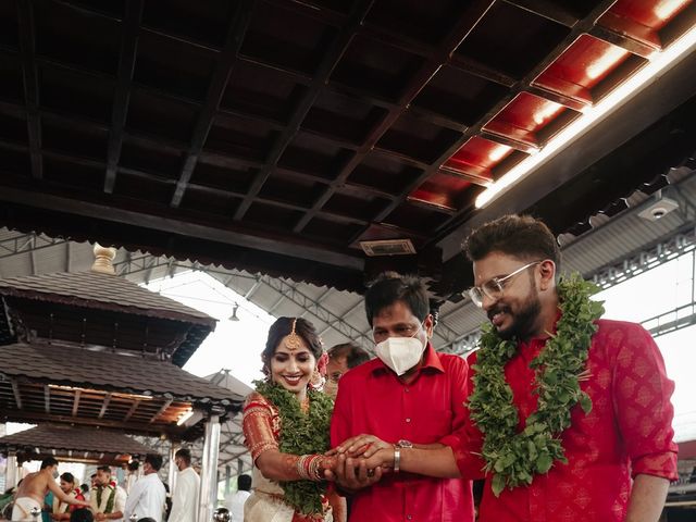 DIVYA  &amp; and KARTHIK&apos;s wedding in Ernakulam, Kerala 65