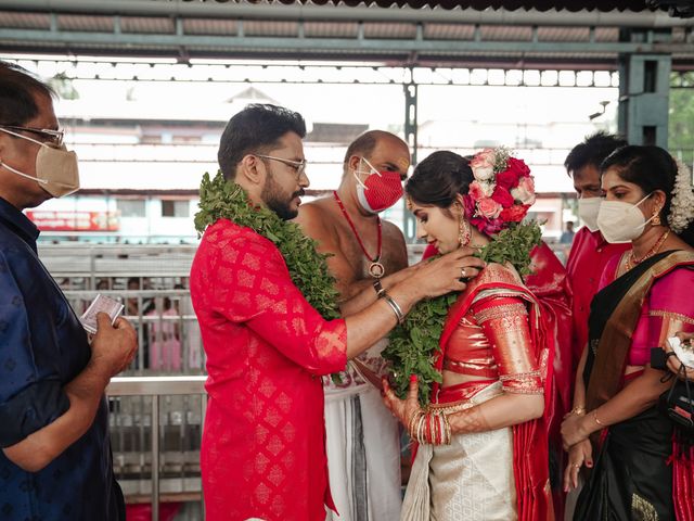 DIVYA  &amp; and KARTHIK&apos;s wedding in Ernakulam, Kerala 69