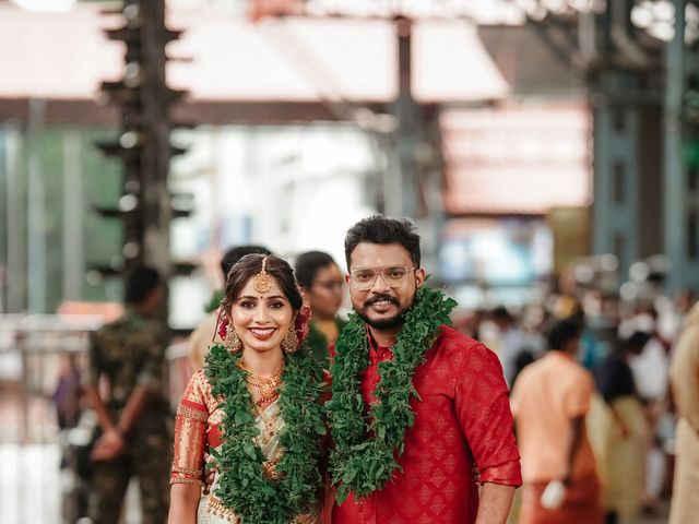 DIVYA  &amp; and KARTHIK&apos;s wedding in Ernakulam, Kerala 72