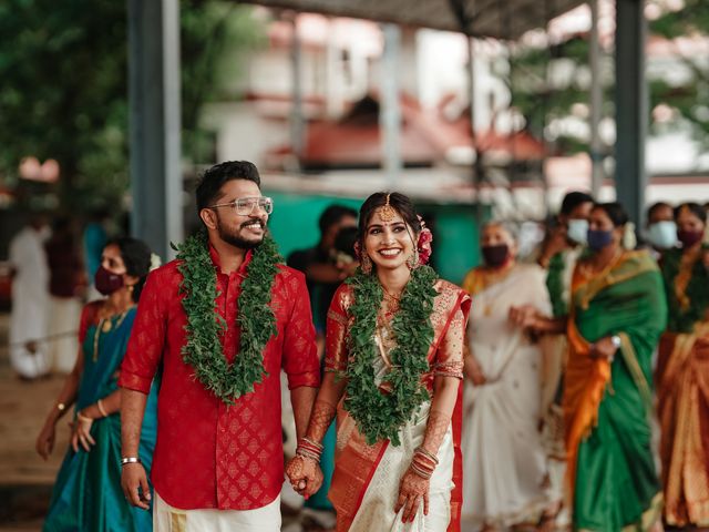 DIVYA  &amp; and KARTHIK&apos;s wedding in Ernakulam, Kerala 84