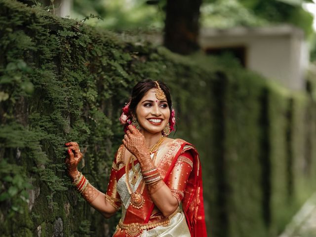 DIVYA  &amp; and KARTHIK&apos;s wedding in Ernakulam, Kerala 88