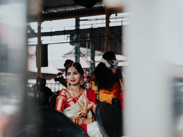 DIVYA  &amp; and KARTHIK&apos;s wedding in Ernakulam, Kerala 111